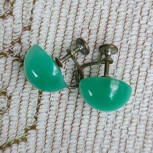 Vintage Green Button Screw Earrings 
